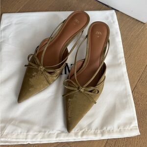 Zara Women's Olive Slingback kitten heels